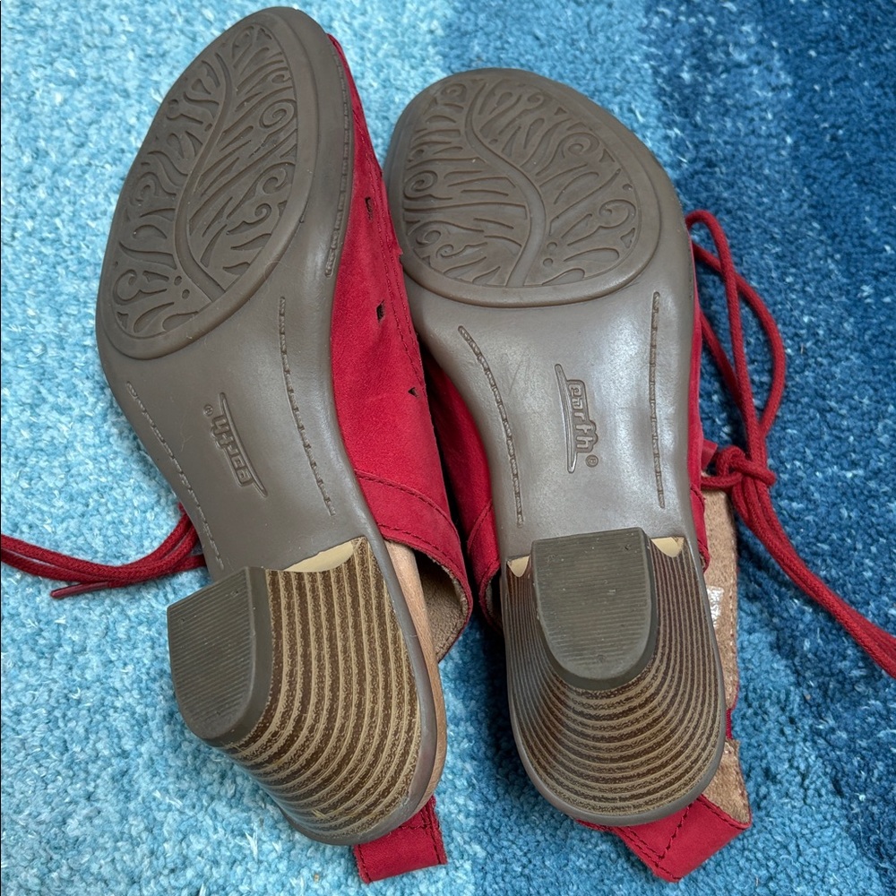 Earth Leather Low Heeled Kristen Sandals, Sz 6 - Picture 4 of 4